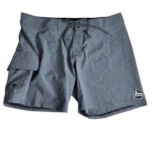 Docktails Women’s Gray Shorts With Built in Bottle Opener. Size 9